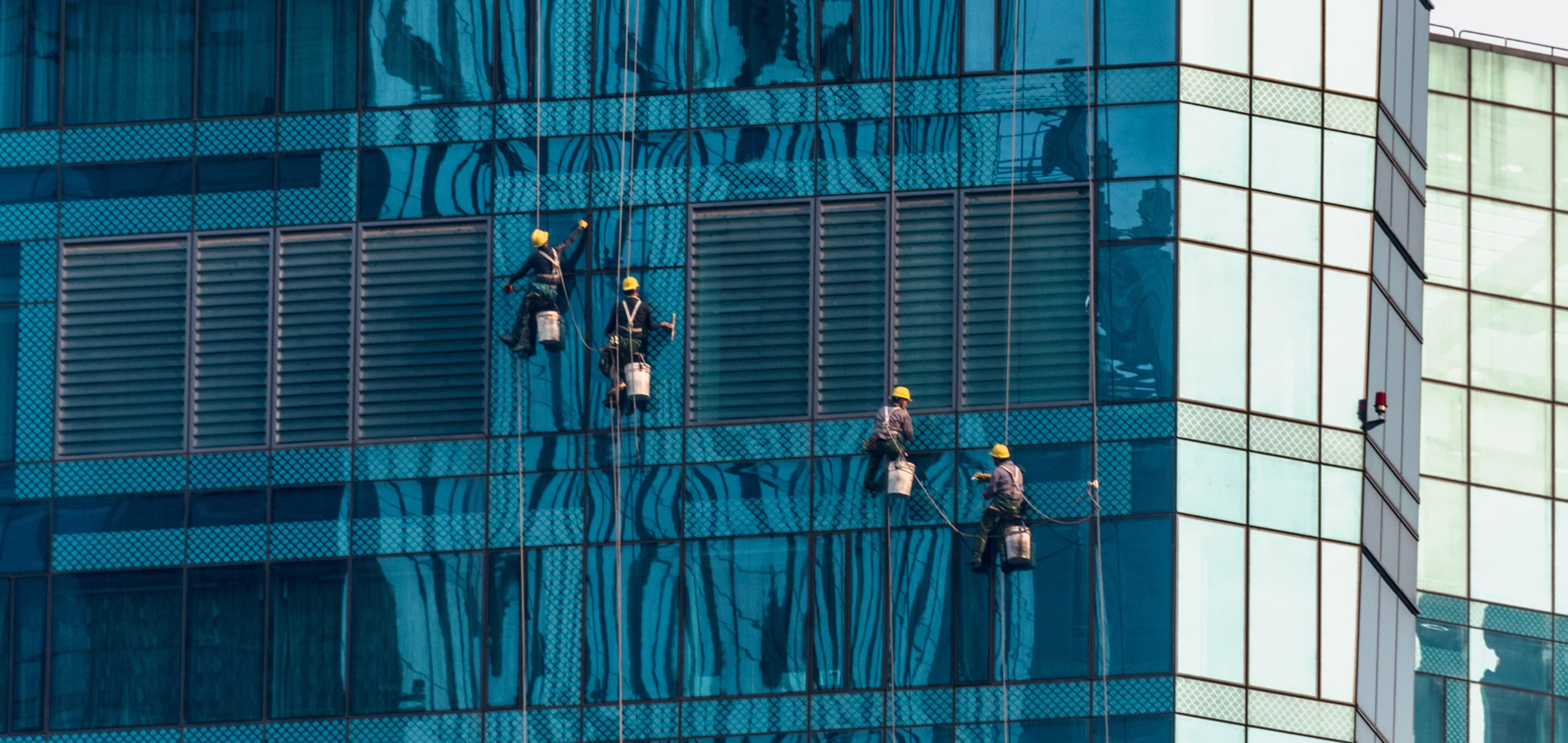 32 Floors. 1,31,000 Sq Ft. 
15 Days. Zero Incidents.