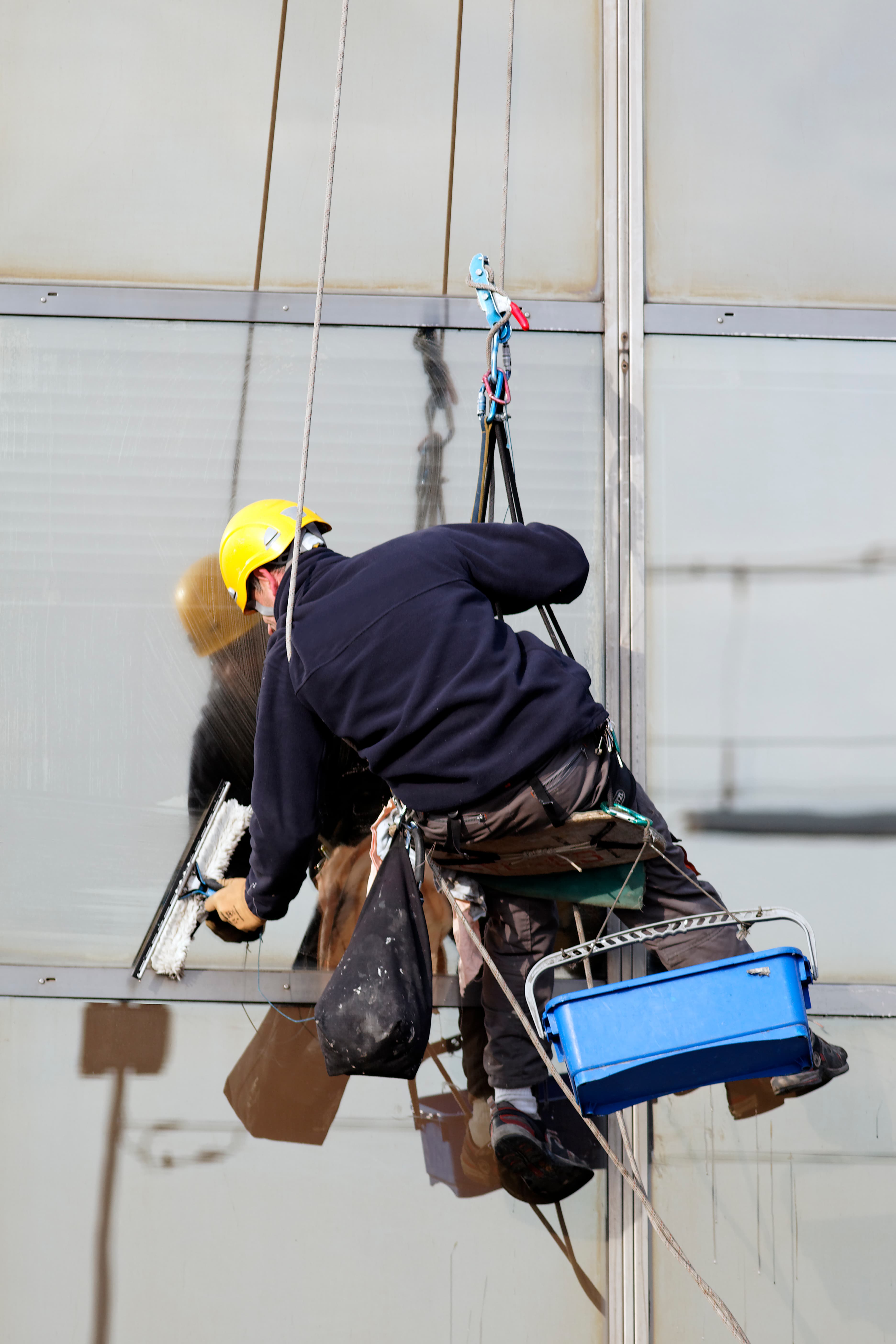 High-Rise Façade & Glass Cleaning